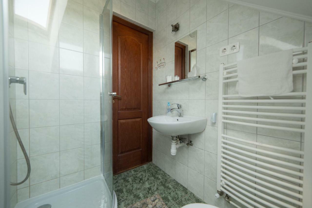 Bibic Vendeghazak Hotel Nagybajom Buitenkant foto